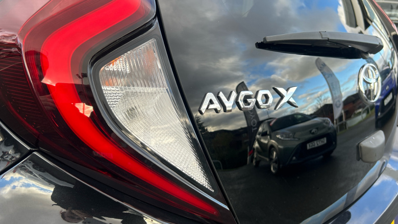 Toyota Aygo X 1.0 VVT-i Edge 5dr Petrol Hatchback